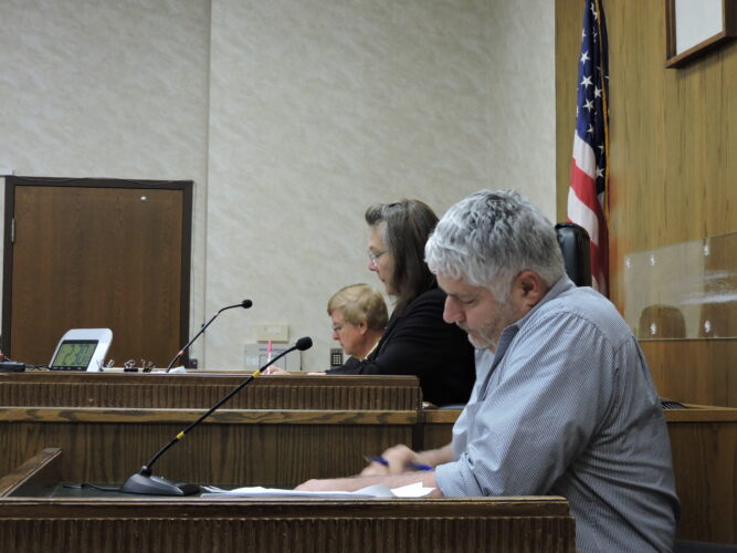 Hancock County Commissioners Approve Animal Shelter Lease Agreement